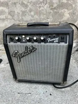 FENDER FRONTMAN 10G 10W GUITAR COMBO AMP