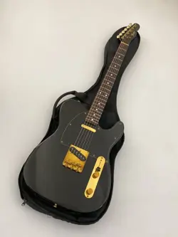 1987/GOLD HARDWARE/WITH