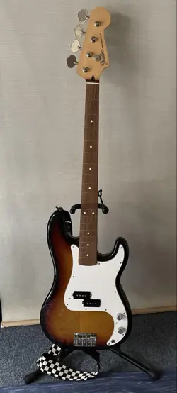 FENDER PRECISIONBASS ELECTRIC BASS NO.MG1752