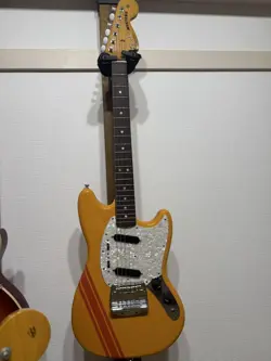 FENDER VINTANA 70'S MUSTANG ORANGE NO.MG1677