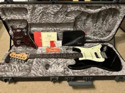 HSS STRATOCASTER BLACK-