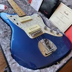 2020 FENDER AMERICAN ULTRA JAZZMASTER MAPLE FRETBOARD - COBRA BLUE