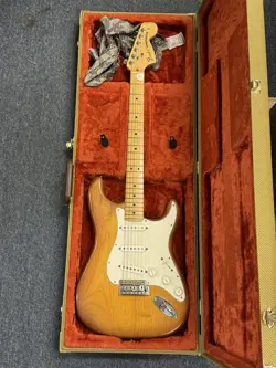 STRATOCASTER FENDER GUITAR IN TWEED CASE 2012 AMERICAN SPECIAL