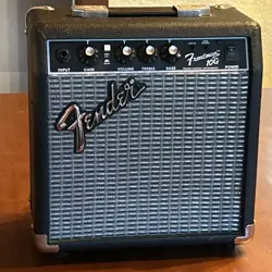 FENDER FRONTMAN 10G 10W GUITAR AMPLIFIER, SMALL PRACTICE AMP WORKS GREAT!
