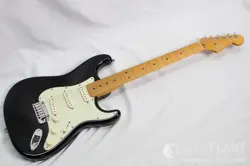 FENDER 2011  AMERICAN DELUXE STRATOCASTER V NECK BLACK