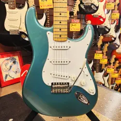 FENDER MEXICO STANDARD STRATOCASTER USED 2009 ALDER BODY MAPLE NECK W/SOFT CASE