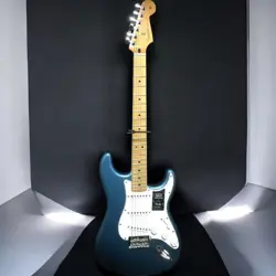 FENDER PLAYER SERIES STRATOCASTER TIDEPOOL MAPLE FRETBOARD RIGHT-HANDED
