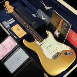 FENDER CUSTOM SHOP LTD 1963 STRATOCASTER JOURNEYMAN RELIC AGED AZTEC GOLD