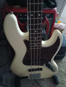 2006 FENDER FSR AMERICAN VINTAGE HOT ROD JAZZ BASS WITH MATCHING HEADSTOCK S-1 