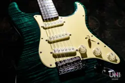 FENDER CUSTOM SHOP MBS CUSTOM STRATOCASTER BY JOHN CRUZ 2004