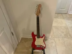 FENDER SQUIER STRATOCASTER MINI