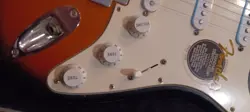 FENDER STRATOCASTER 2000