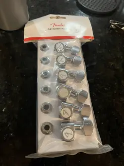 FENDER GENUINE LOCKING TUNERS
