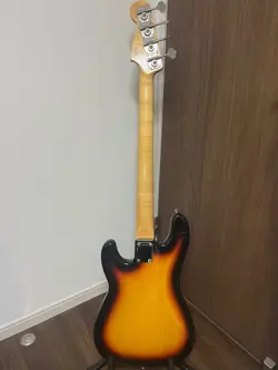 PRECISION BASS PB