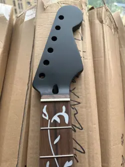 22 FRET STRAT ST ELECTRIC GUITAR NECK ROSEWOOD FRETBOARD VINE INLAY FOR FENDER