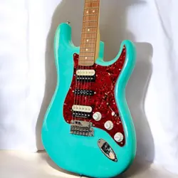 FENDER PLAYER SERIES HSH STRATOCASTER GUITAR SEAFOAM GREEN CONDITION