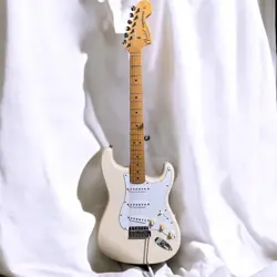 FENDER STRATOCASTER ST68 MADE IN JAPAN ELECTRIC GUITAR WITH SOFT CASE - MINT