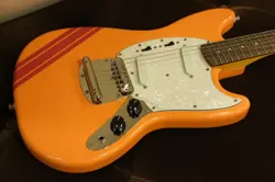 SQUIER BY FENDER FSR CLASSIC VIBE 60S COMPETITION MUSTANG COMPETITION ORANGE WIT