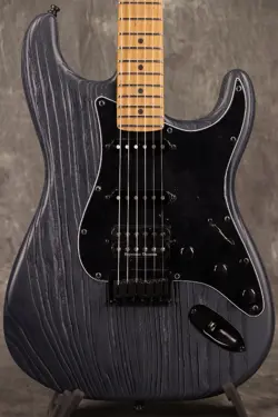 STRATOCASTER SANDBLASTED