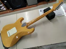 ST71-85TX STRATOCASTER NATURAL