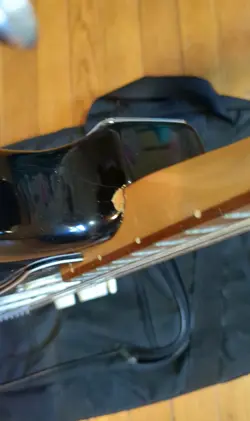 GUITAR FENDER NOISELESS