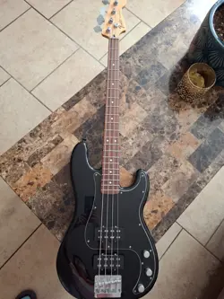 FENDER ELECTRIC BASS GUITAR - BLACK