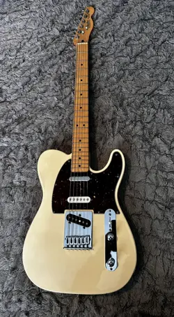 FENDER TELECASTER (MADE IN MEXICO)