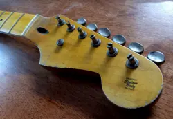 FENDER SQUIER RELIC
