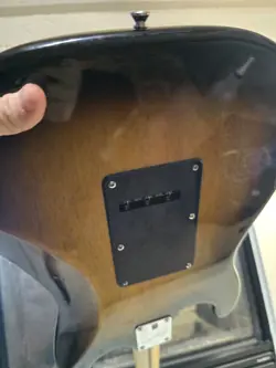 GUITAR SUNBURST READ