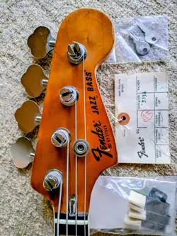 FENDER USA JAZZ BASS 1977 ELECTRIC BASS GUITAR
