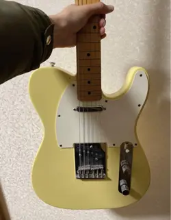 FENDER JAPAN TELECASTER YELLOW