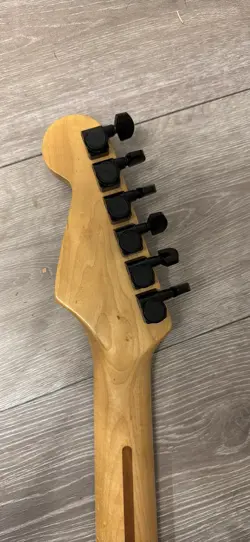 STRATOCASTER PLUS MAPLE