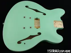 SEMI-HOLLOW BODY SURF