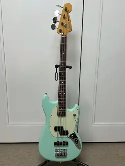 FENDER LIMITED EDITION PLAYER MUSTANG BASS PJ BASS - SURF GREEN