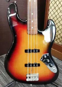 FRETLESS 3-TONE SUNBURST