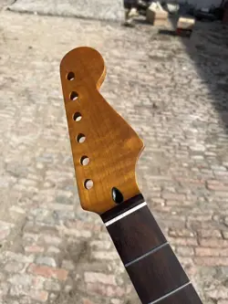 22 FRET ROASTED MAPLE STRAT ELECTRIC GUITAR NECK ROSEWOOD FOR FENDER REPLACEMENT