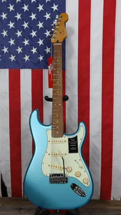 FENDER PLAYER PLUS STRATOCASTER WITH PAU FERRO FRETBOARD - OPAL SPARK