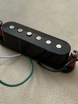 FENDER STRATOCASTER SCN