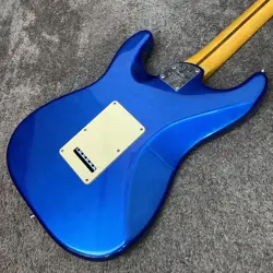 FENDER AMERICAN ULTRA STRATOCASTER HSS OWARI KOMAKI BRANCH SAFE DELIVERY FROM JA