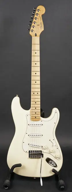 1996 FENDER STRATOCASTER ELECTRIC GUITAR MADE IN MEXICO - OLYMPIC WHITE