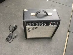 FENDER FRONTMAN 15G GUITAR AMP (P24023466)