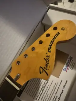 FENDER AMERICAN VINTAGE II '73 STRATOCASTER NECK - ROSEWOOD FINGERBOARD. 3 BOLT