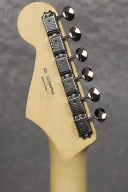 FENDER MADE IN JAPAN JUNIOR COLLECTION STRATOCASTER MAPLE SATIN DAPHNE BLUE