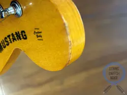 FENDER MUSTANG ‘77