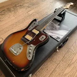 FENDER KURT COBAIN RELIC JAGUAR LACQUER PAINT