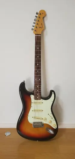 FENDER JAPAN STRATOCASTER WITH SOFT CASE