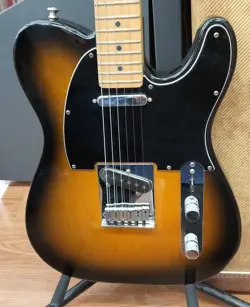 FENDER USA 60TH ANNIVERSARY TELECASTER USED 2006 ASH BODY MAPLE NECK W/HARD CASE