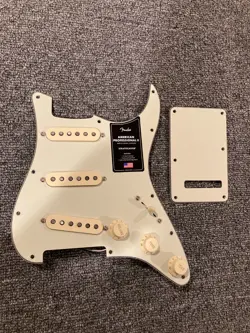 FENDER AMERICAN PROFESSIONAL II STRAT LOADED PICKGUARD USA V-MOD PICKUPS SSS