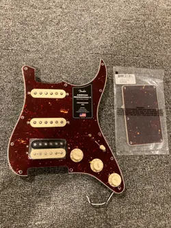 LOADED PICKGUARD BROWN