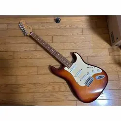 FENDER GUITAR NO.LG1009